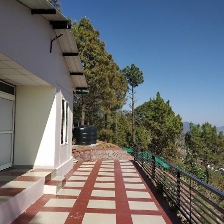 Hotel Suman Paradise Nainital Bagian luar foto