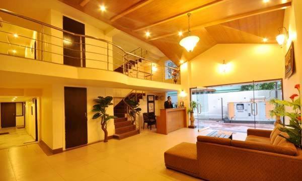 Hotel Suman Paradise Nainital Bagian luar foto