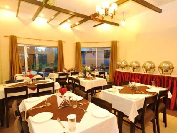 Hotel Suman Paradise Nainital Bagian luar foto