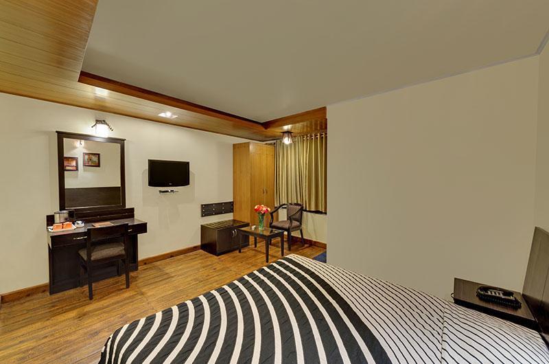 Hotel Suman Paradise Nainital Bagian luar foto